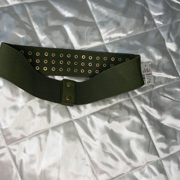 Dots Army Green Stretch Studded Belt - Picture 3 of 3